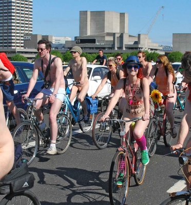 London World Naked Bike Ride 2013-263e.jpg