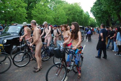2014-london-world-naked-bike-ride-590.jpg