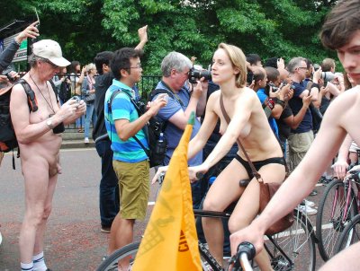2014-london-world-naked-bike-ride-077e.jpg