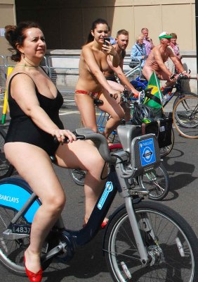 2014-london-world-naked-bike-ride-147e.jpg