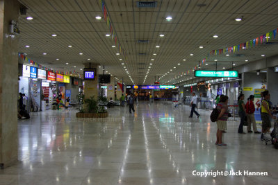 Check-In Lobby (facing NE)