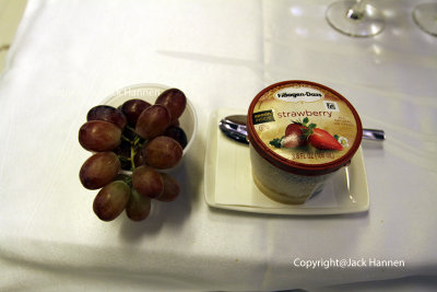 Hagen-Dazs served onboard SFO-GUM leg