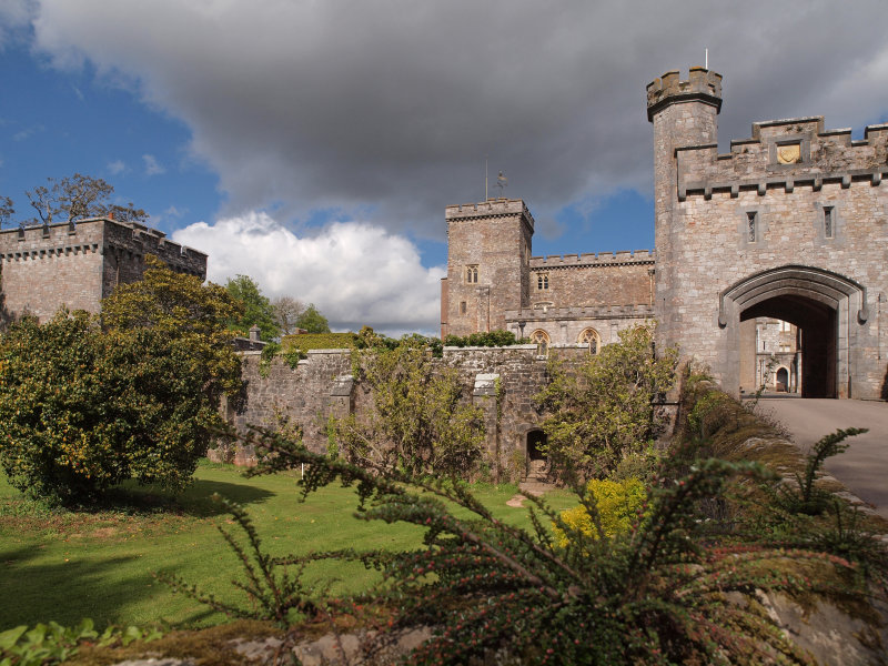 POWDERHAM CASTLE NEAR EXMINSTER DEVON