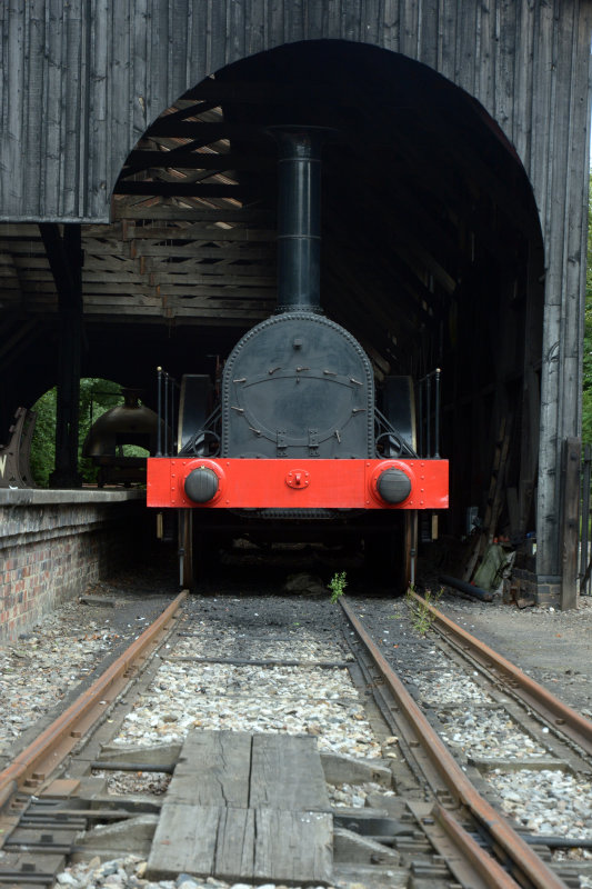 BROARD GAUGE ENGINE ON 7ft 1/4ins TRACK AT DIDCOT RAILWAY CENTRE