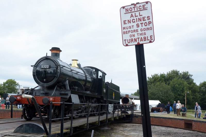 5322 ON  THE  TURNTABLE AT DIDCOT RAILWAY CENTRE