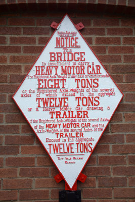OLD SIGN AT DIDCOT RAILWAY CENTER