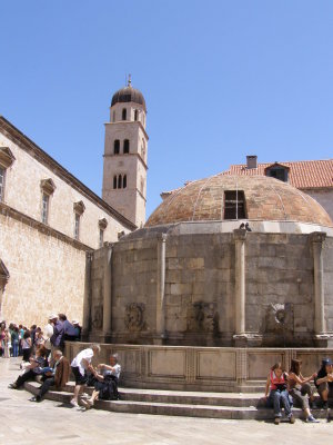 The square just inside the entance to the walled old city