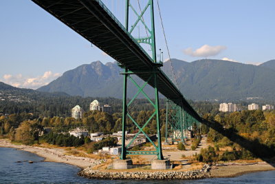 5 Vancouver, Lion's Gate Bridge