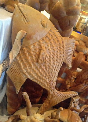 9 Bread baked as a fish