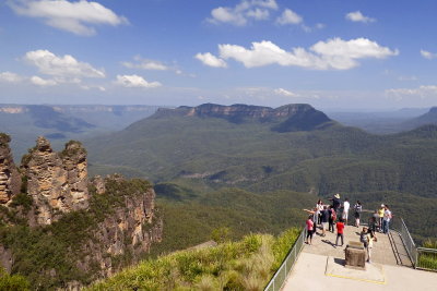 35 Blue Mountains, Three Sisters, Echo Point Lookout