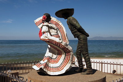 7 Puerto Vallarta, dance statue