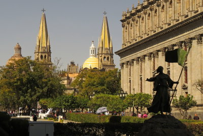 60 Guadalajara, Beatriz Hernandez statue