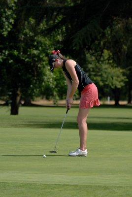 assidy Stelzmiller 77 tap in birdie on 10th