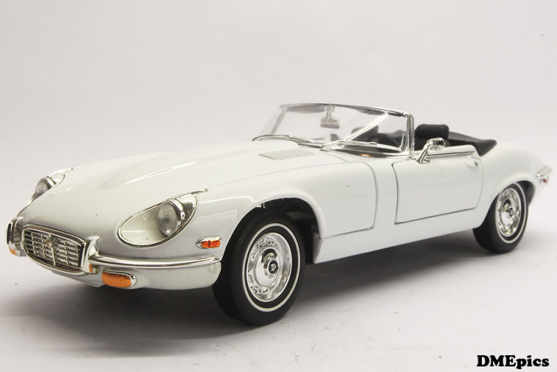 JAGUAR E-type 1971 (1).jpg