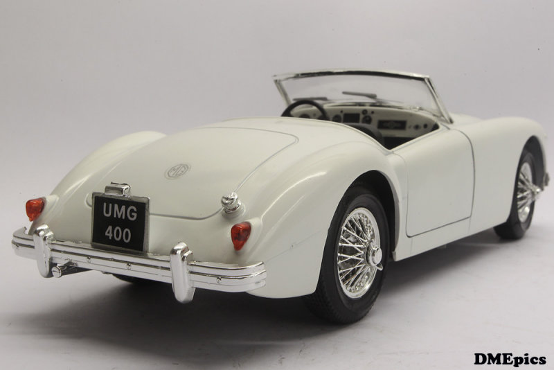 MG MGA Twin Cam 1955 (2).jpg