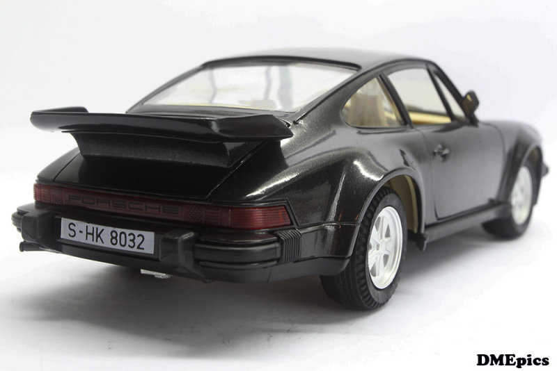 PORSCHE 911 Turbo 1988 (2).jpg