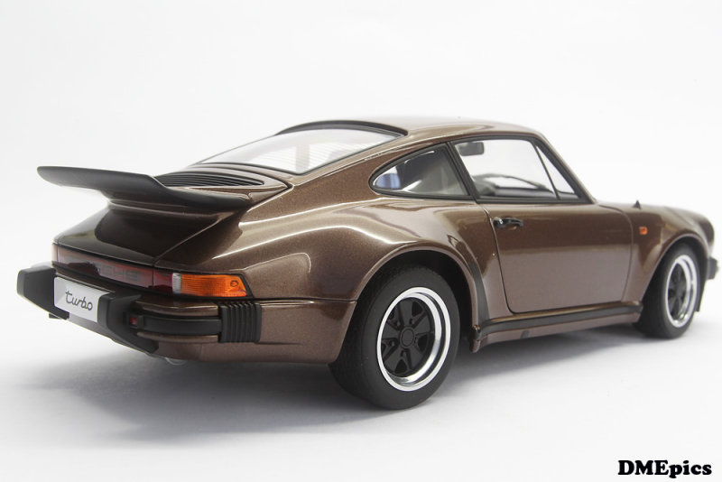 PORSCHE 911 Turbo 3.0 1976 (2).jpg