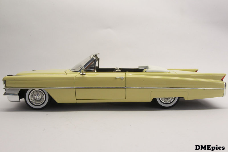 CADILLAC Deville Convertible 1963 (3).jpg