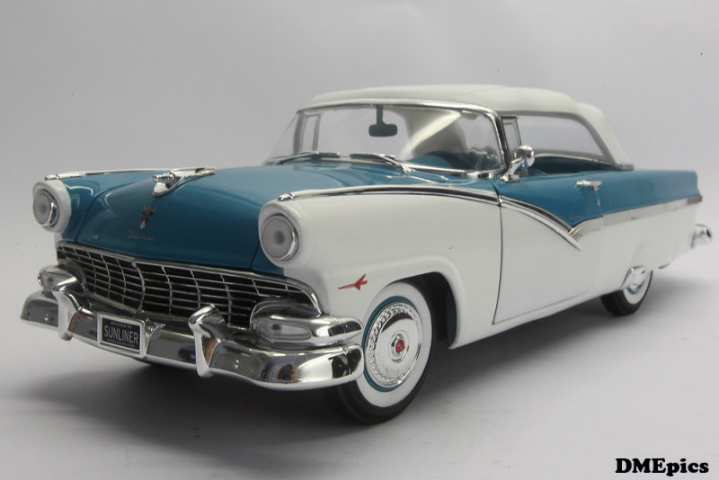 FORD Fairlane Sunliner 1956 (1).jpg