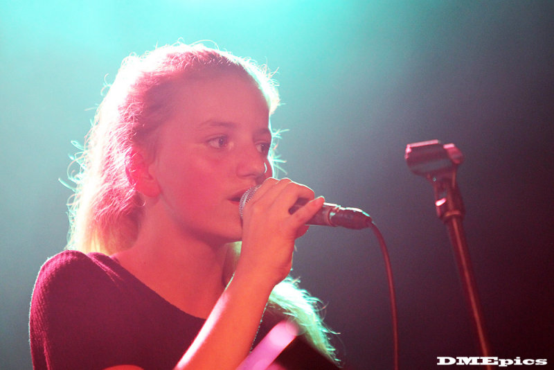 r8547.jpg
