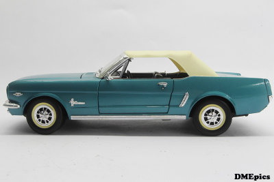 FORD Mustang 1965 Coupe Cabrio (3).jpg