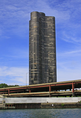 THREE CORNER CURVED BUILDING