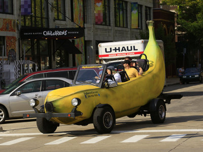 THE BANANA CAR!!