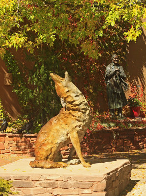 HOWLING WOLF