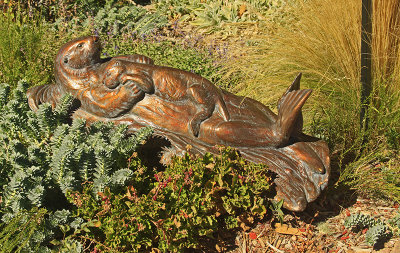 SCULPTURE OF OTTER 
