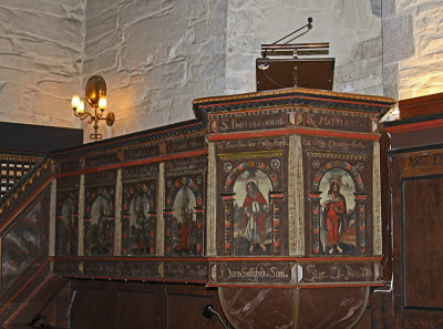 DECORATIVE PULPIT