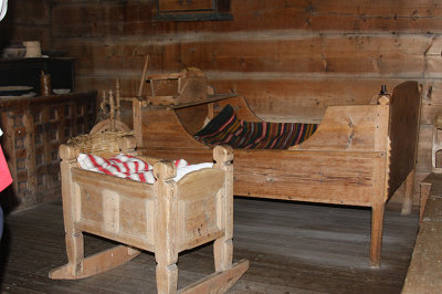 CRIB AND BED
