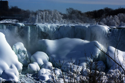 SEASONS IN NIAGARA