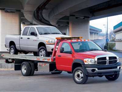Central Towing flat bed tow truck.jpg