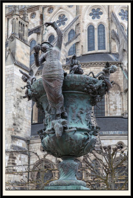 Monumental vase 1880 (1 of 4 representing the 4 seasons)