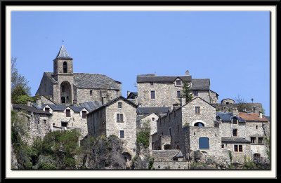 Saint-Etienne's Church and Cantobre