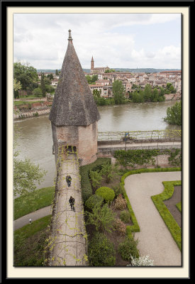 Corner turret