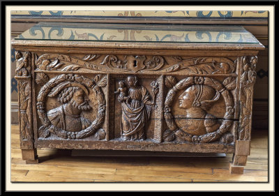Carved Marriage Chest XVIth century