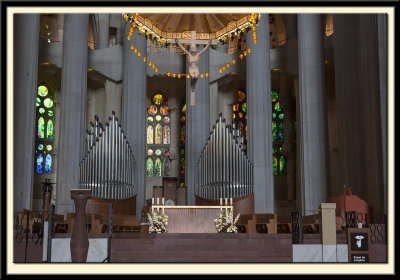 Altar and Pipes