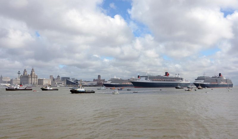 CUNARD'S QUEENS ON THE MERSEY...