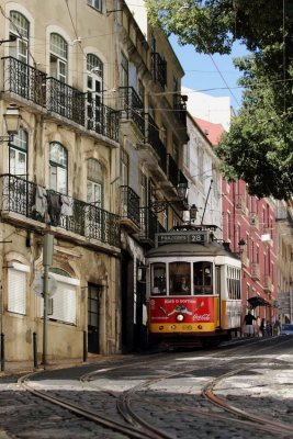 Retro tram, Lisbon