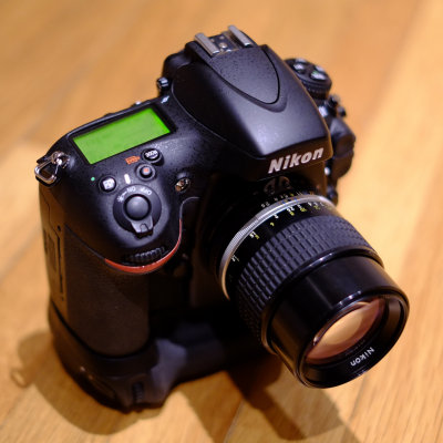 Nikon 105 F2.5 AIS lens