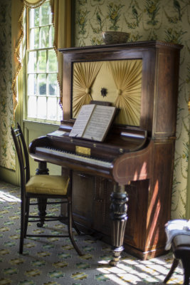 Beautiful way to tinkle the ivories