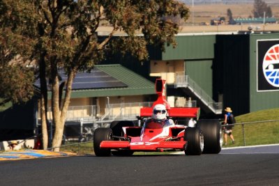 Lola T 332