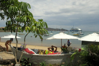 NA PRAIA EM BZIOS - RJ   MG_1497.JPG