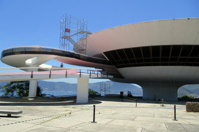 MUSEO DE ARTE CONTEMPORANEO DE OSCAR NIEMEYER EM NITEROI: 18.12.2015 