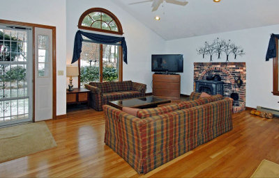 living room 2 999.jpg
