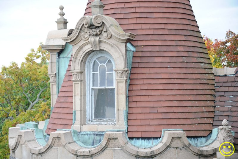 Another Boldt Castle window Sun 21