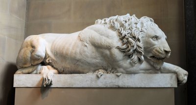 Lion sculpture in Chatsworth House England.jpg