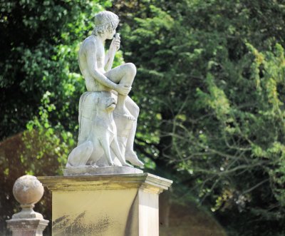 Chatsworth House sculpture on pedestal.jpg