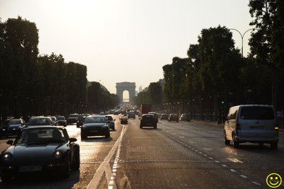 Avenue des Champs-lyses. Thu 10.